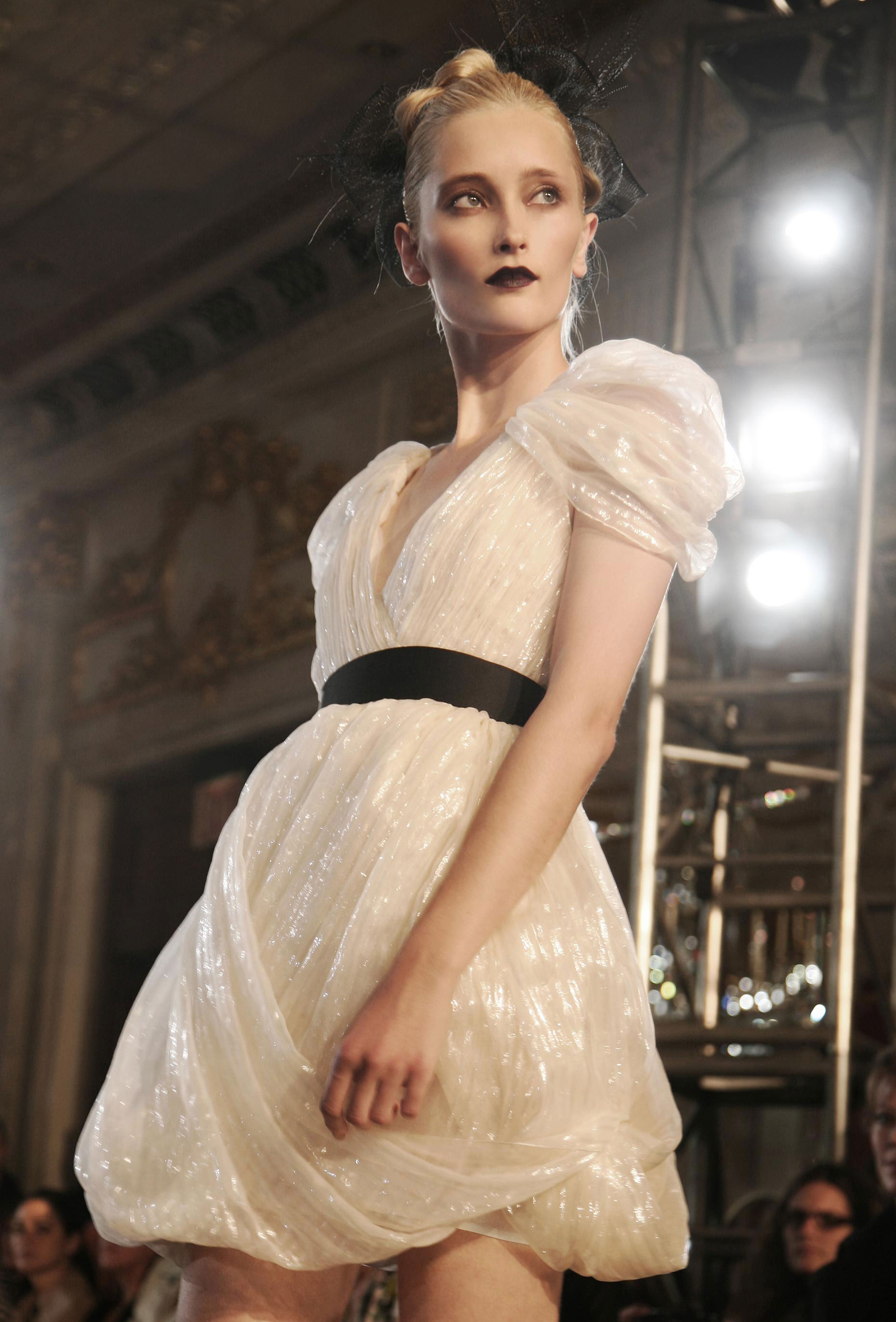 61-Kelly-Stuart-Runway-Jason-Wu-SS10-5-b