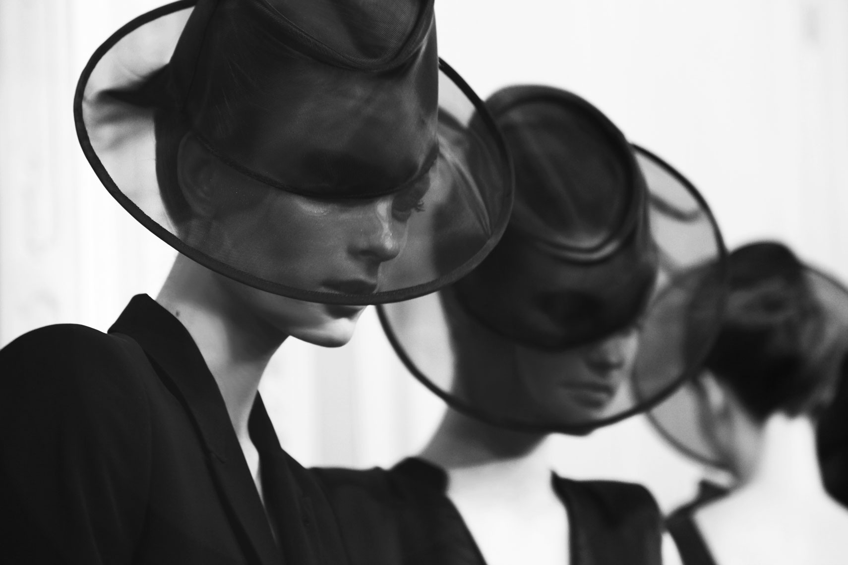 Kelly-Stuart-backstage-ELLE-12-b