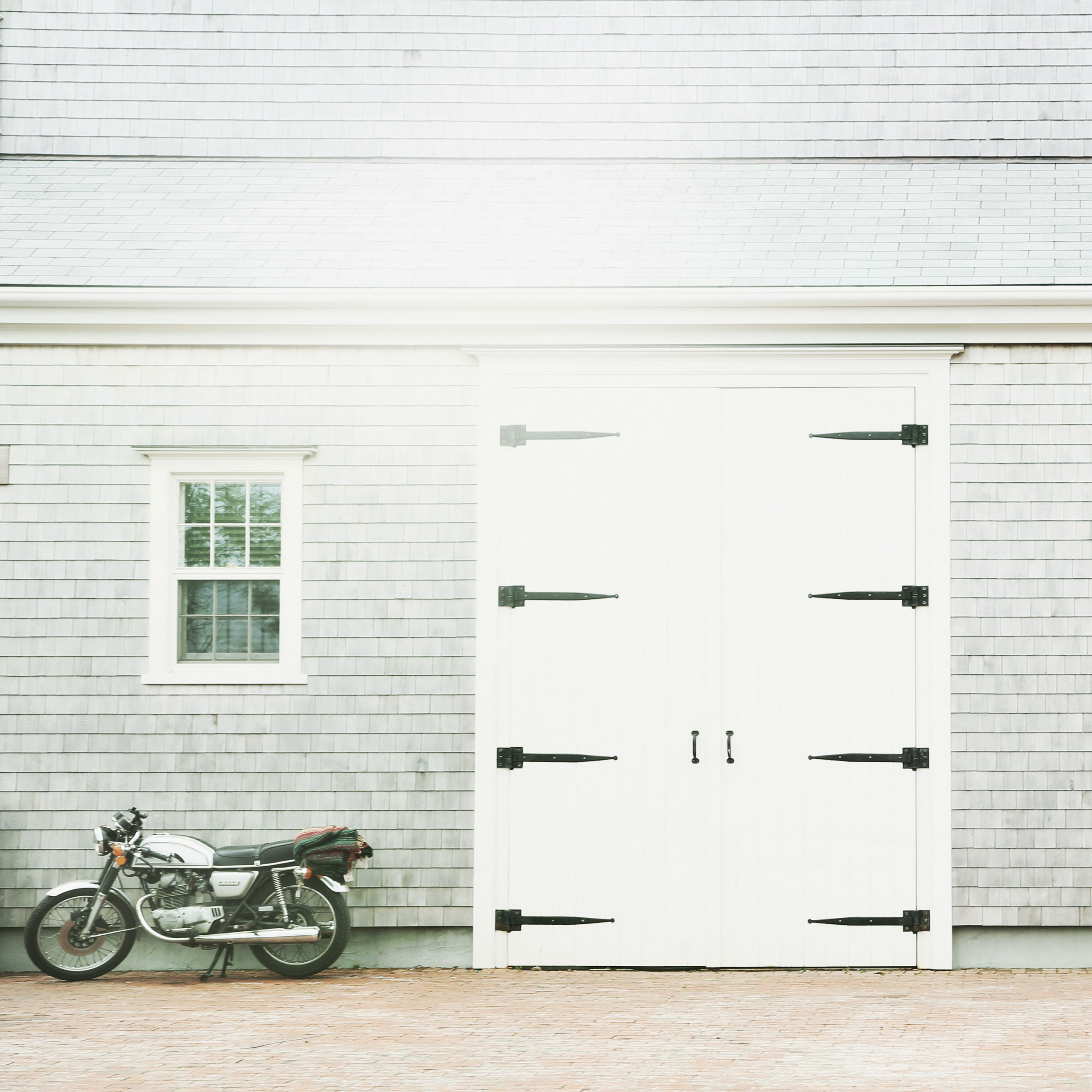 Kelly-Stuart-exteriors-Nantucket-Instagram-5