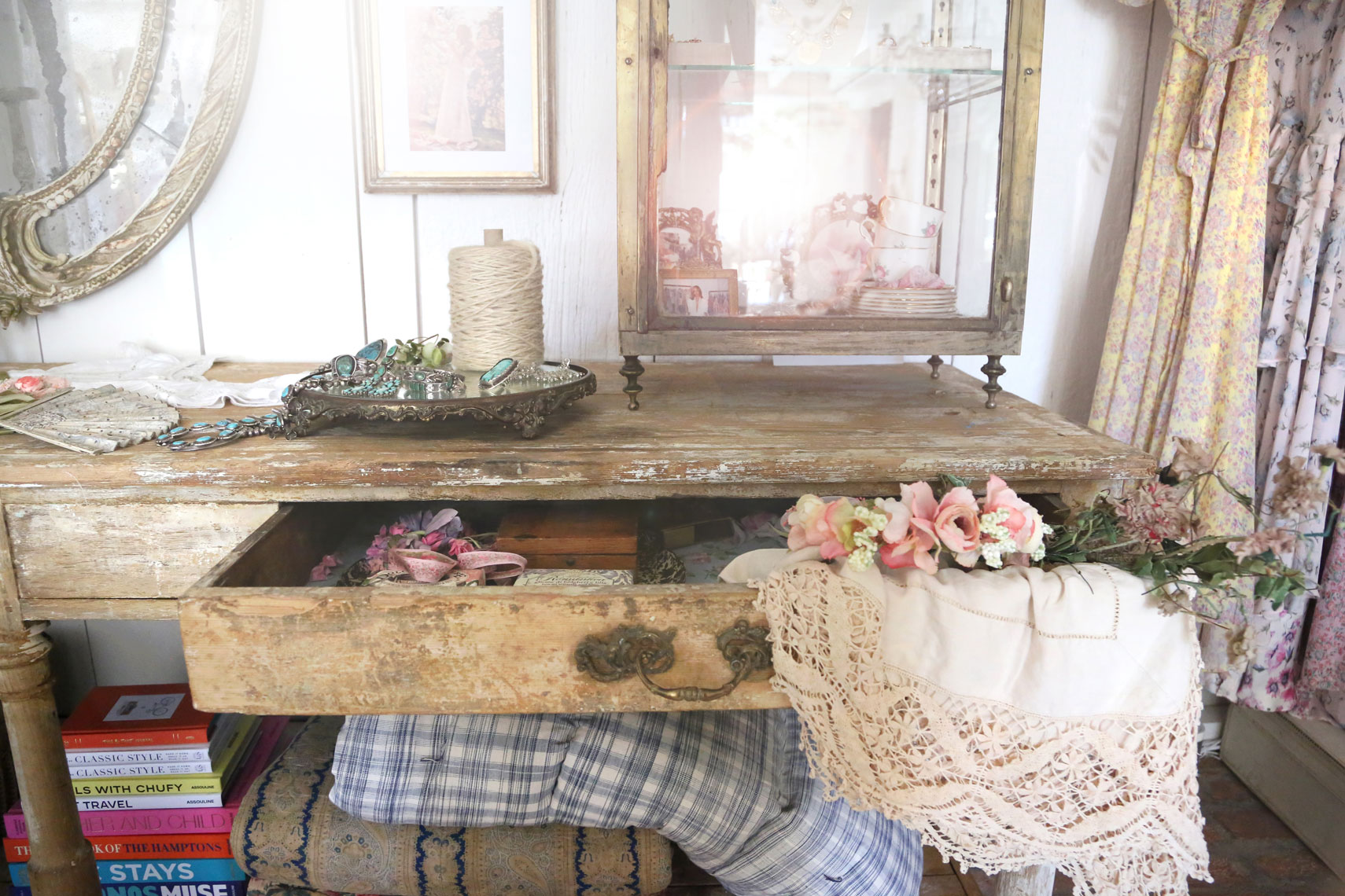 Kelly-Stuart-interiors-details-loveshackfancy-sh-1